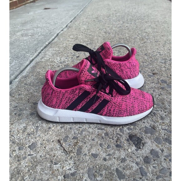 Adidas Swift Run J Shock Pink/Core Black B41804 Woman’s Sz 5 - Picture 1 of 6